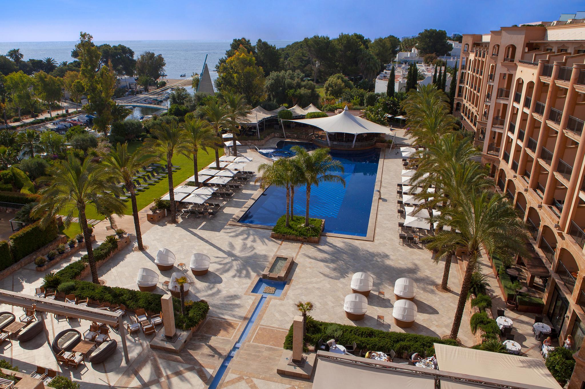 Insotel Fenicia Prestige Suites & Spa Santa Eularia des Riu Bagian luar foto
