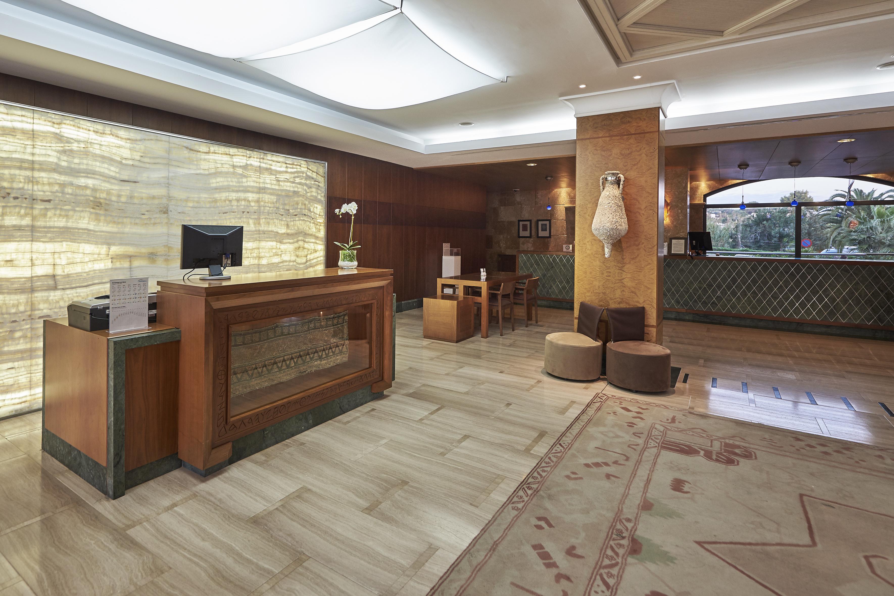 Insotel Fenicia Prestige Suites & Spa Santa Eularia des Riu Bagian luar foto