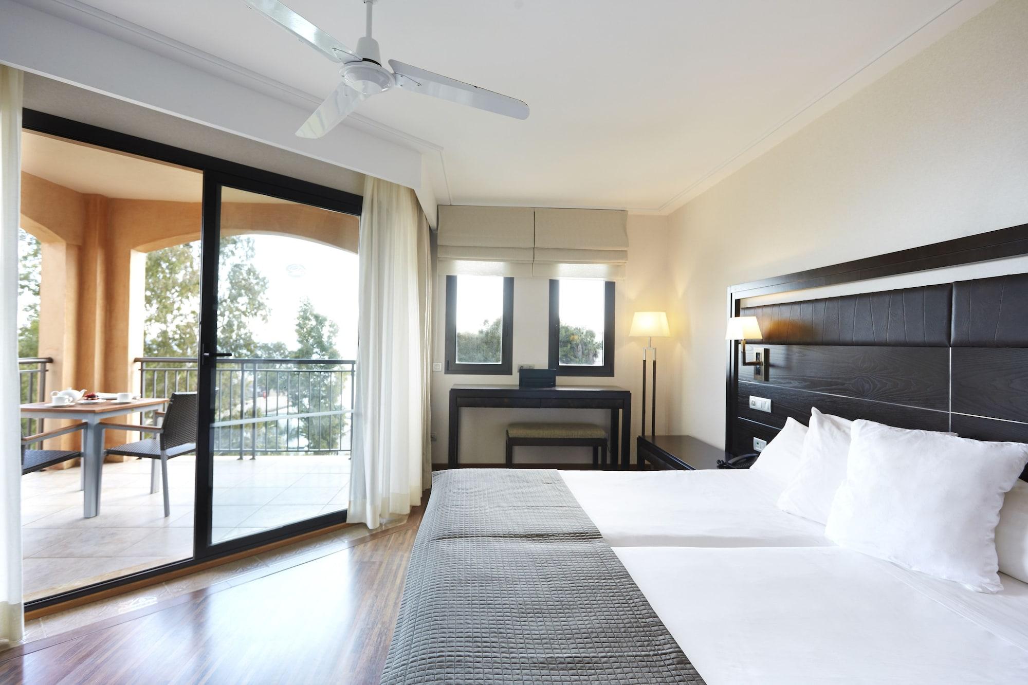 Insotel Fenicia Prestige Suites & Spa Santa Eularia des Riu Bagian luar foto