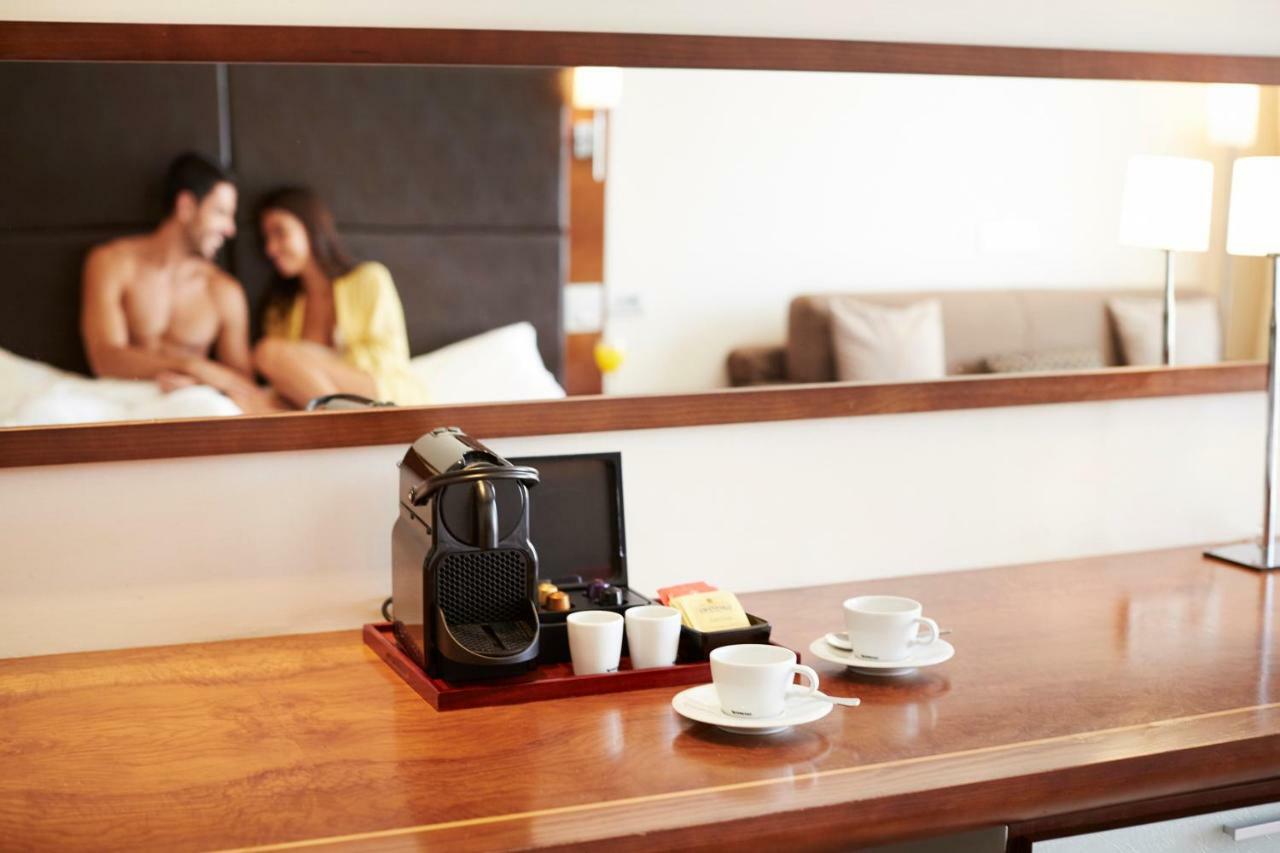 Insotel Fenicia Prestige Suites & Spa Santa Eularia des Riu Bagian luar foto
